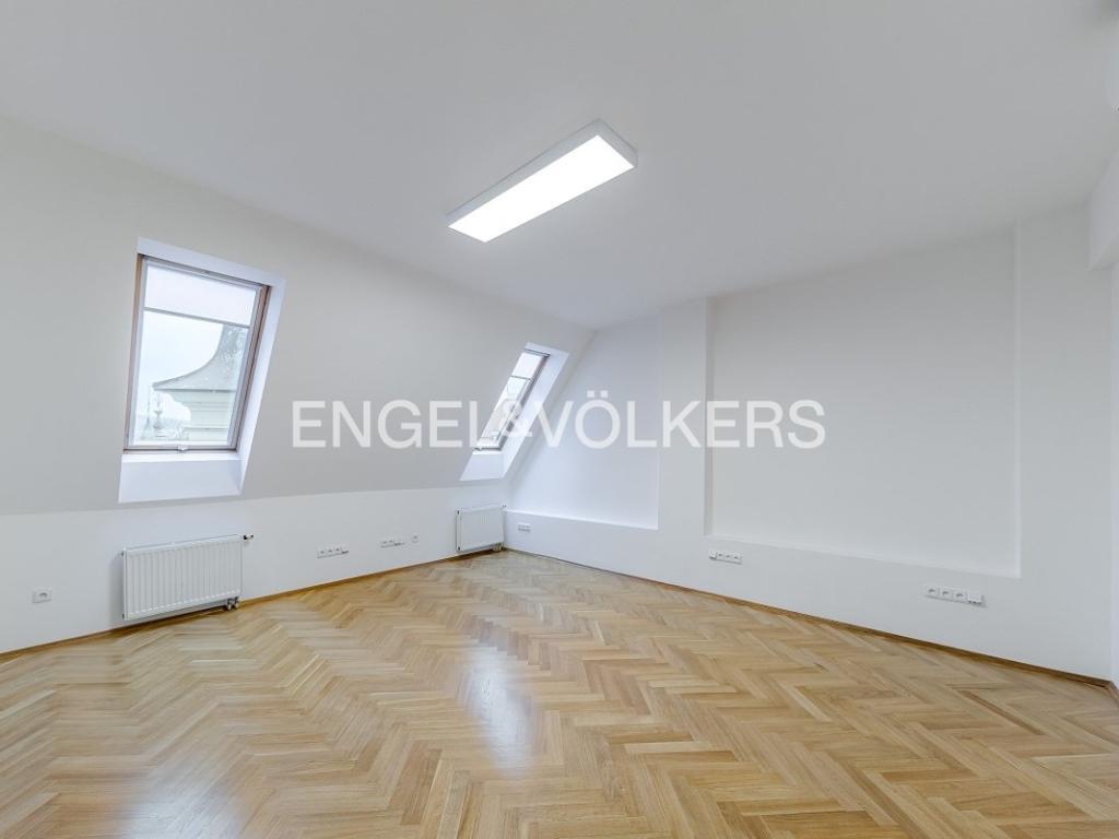 Pronájem bytu 4+kk 120 m2