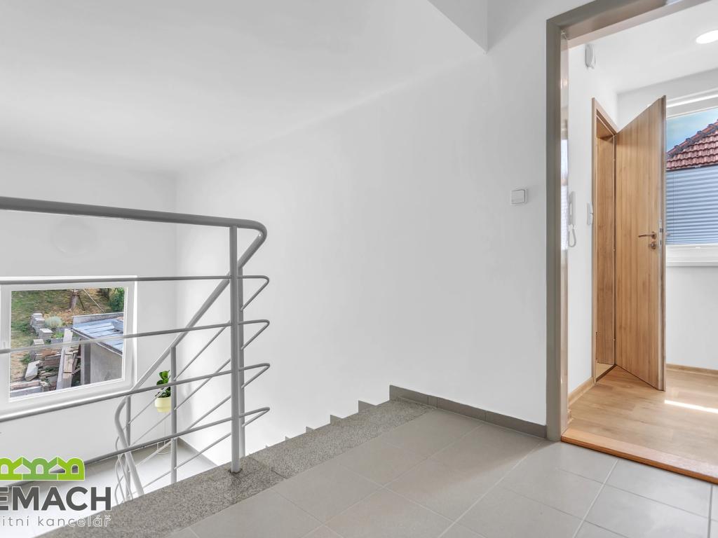 Pronájem bytu 1+kk 35 m2