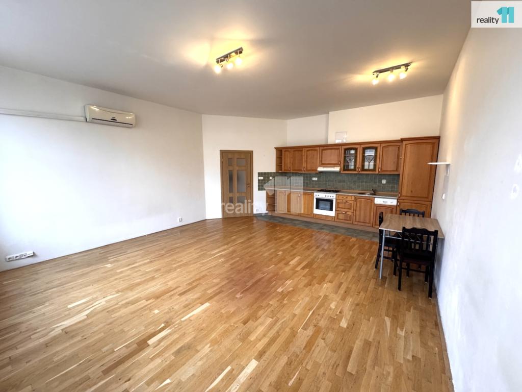 Pronájem bytu 2+kk 82 m2