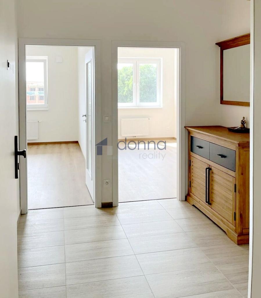 Pronájem bytu 2+kk 52 m2, Praha – náhled fotky 4