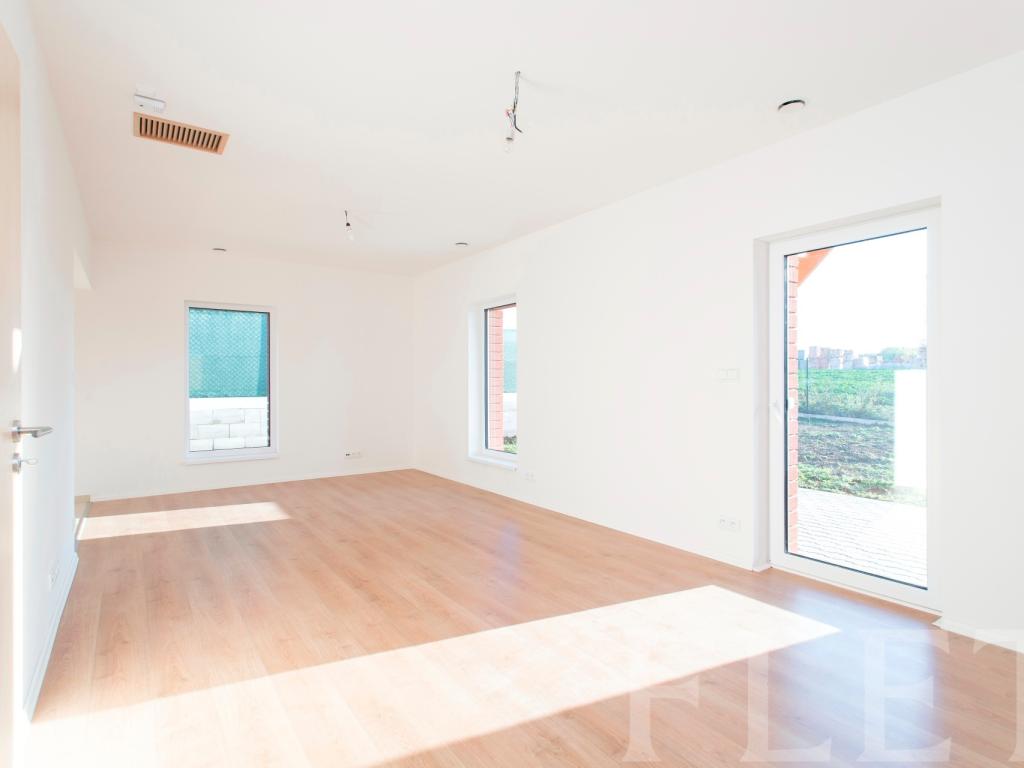 Prodej domu 96 m2, Zlonín – náhled fotky 4