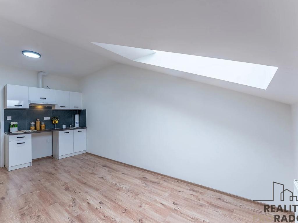 Pronájem bytu 1+kk 22 m2