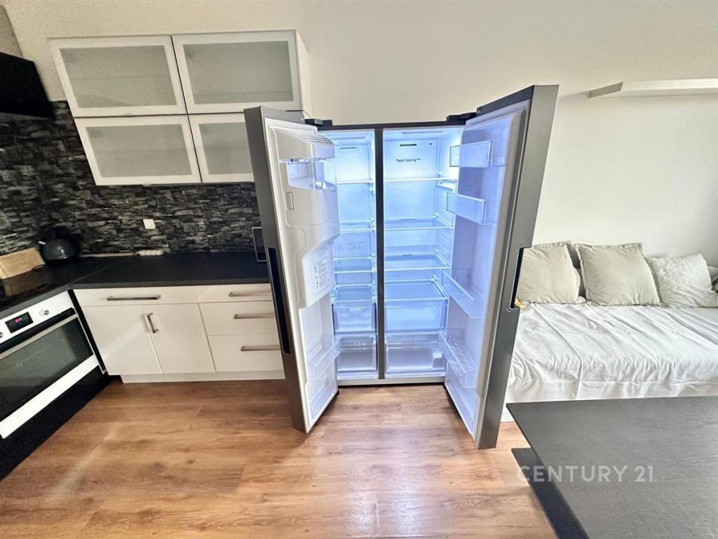 Pronájem bytu 2+kk 44 m2, Praha – náhled fotky 4