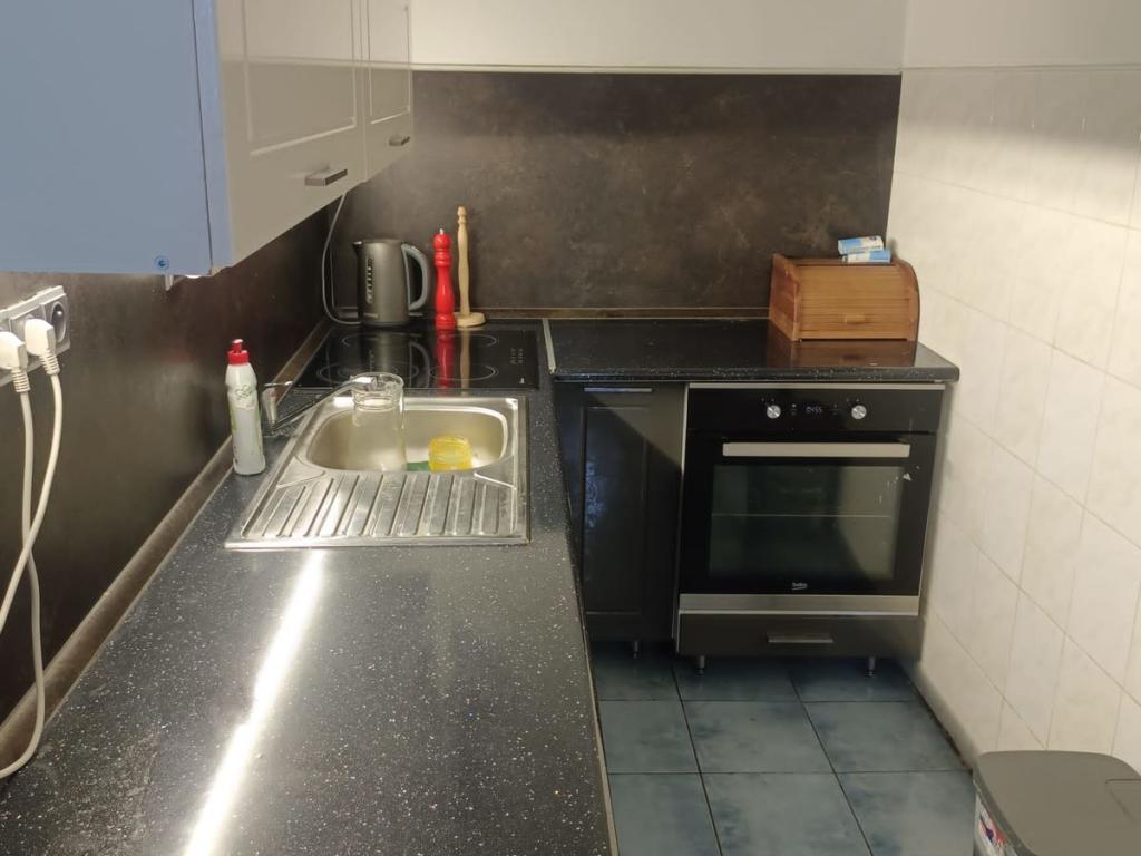 Pronájem 2+kk, Ústí nad Labem - Vojanova, 8500 Kč,