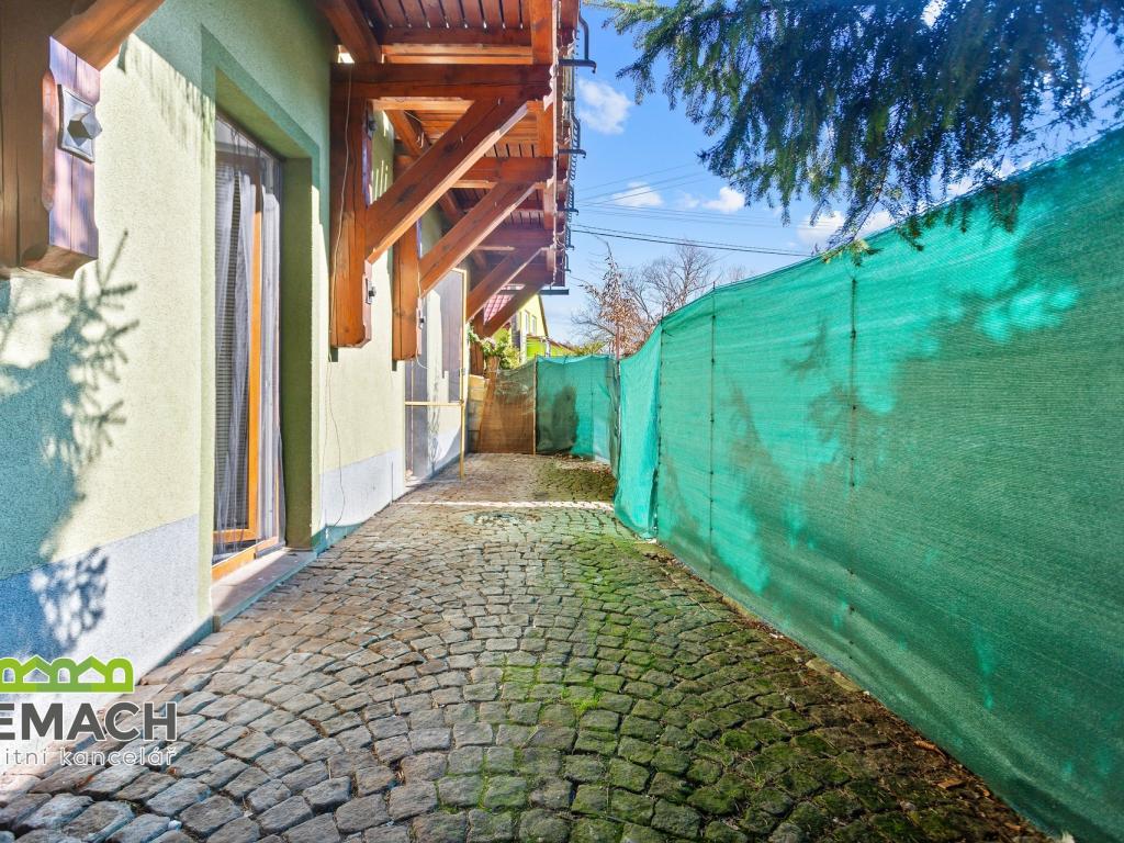 Pronájem bytu 1+kk 27 m2