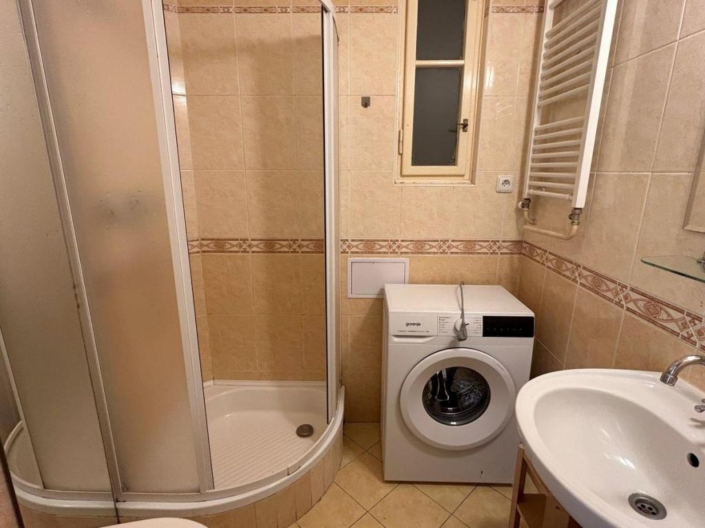 Pronájem bytu 1+kk 28 m2