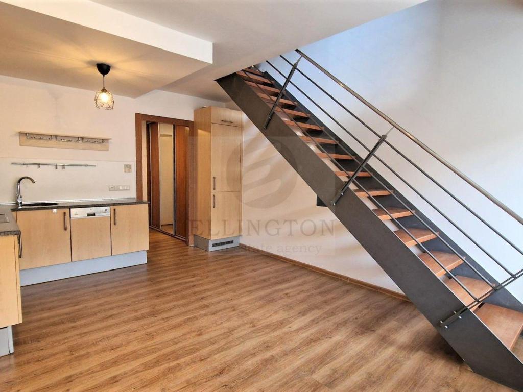 Pronájem bytu 2+kk 52 m2