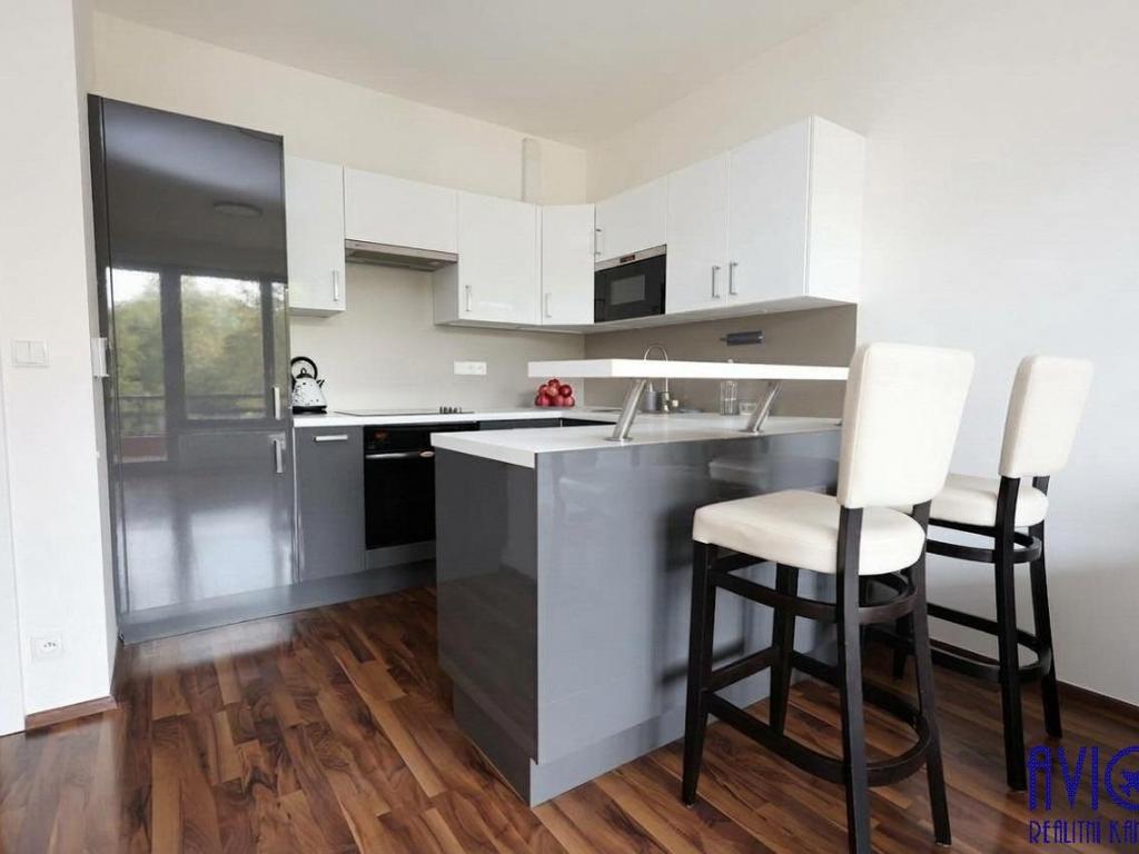 Pronájem bytu 2+kk 50 m2, Praha – náhled fotky 6