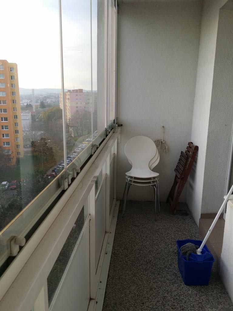 Pronajem bytu celý pokoj 20 m2