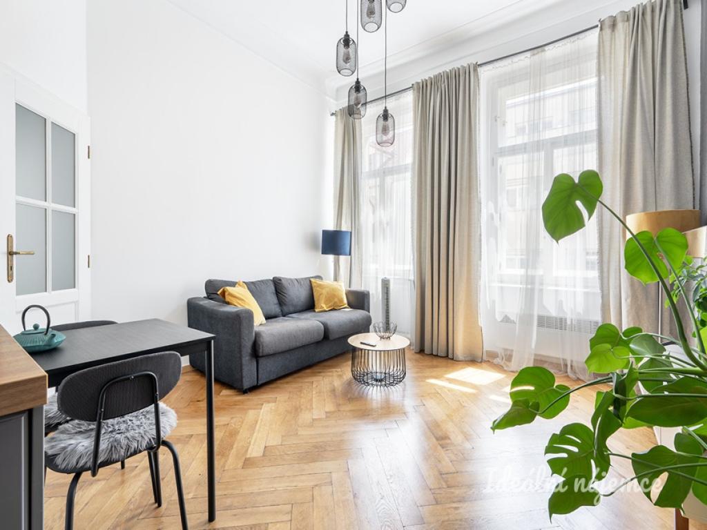 Pronájem bytu 2+kk 33 m2