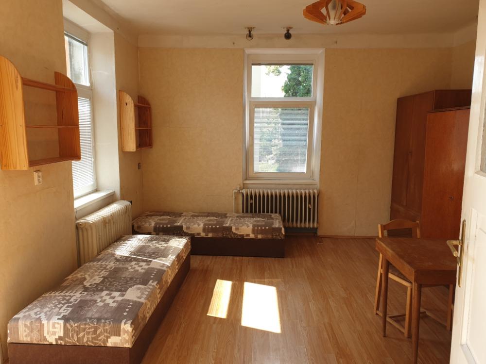 Pronajem bytu 2+1 100 m2
