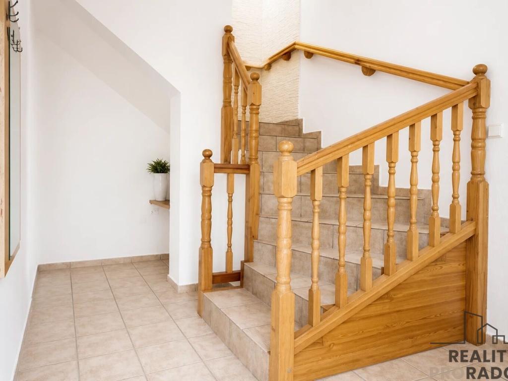 Pronájem domu 232 m2