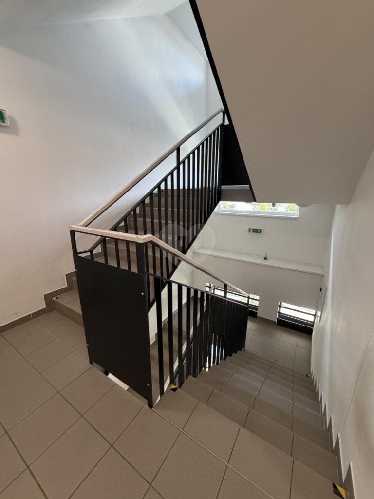 Pronájem bytu 1+kk 34 m2, Praha – náhled fotky 10