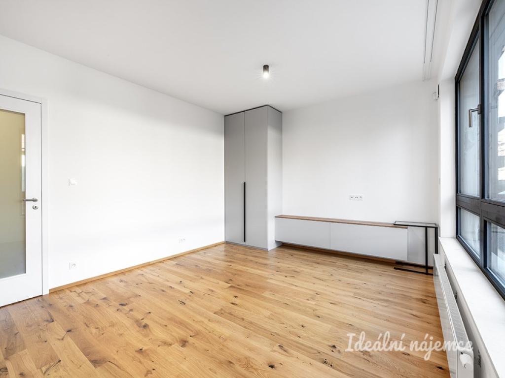 Pronájem bytu 1+kk 33 m2