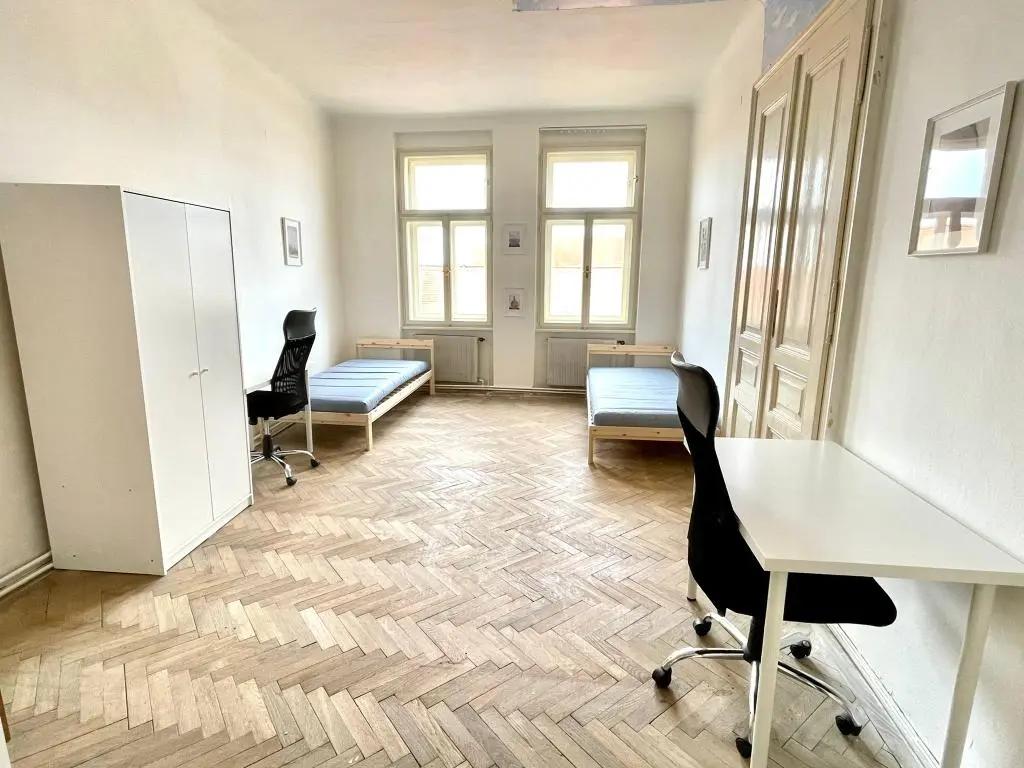 Pronajem bytu celý pokoj 20 m2