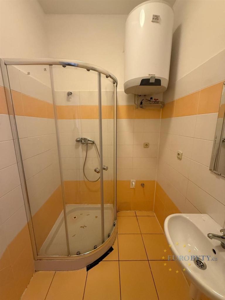 Pronájem bytu 2+kk 37 m2, Praha – náhled fotky 7