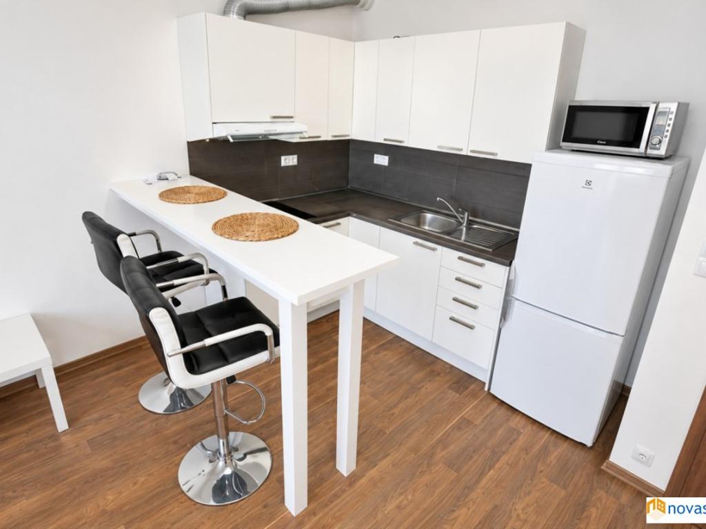 Pronájem bytu 1+kk 37 m2