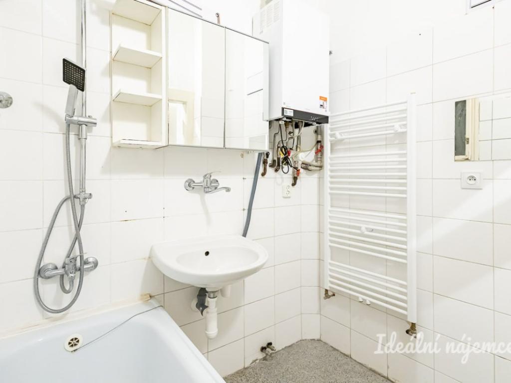 Pronájem bytu 2+kk 52 m2, Praha – náhled fotky 12