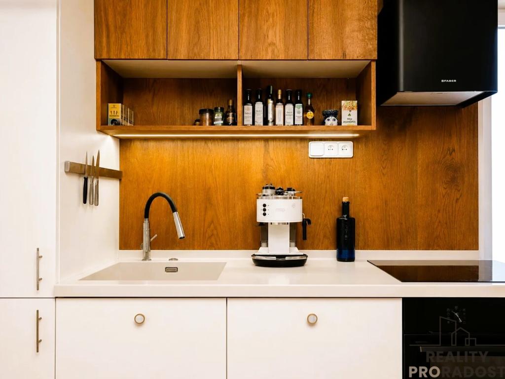 Pronájem domu 140 m2, Praha – náhled fotky 7