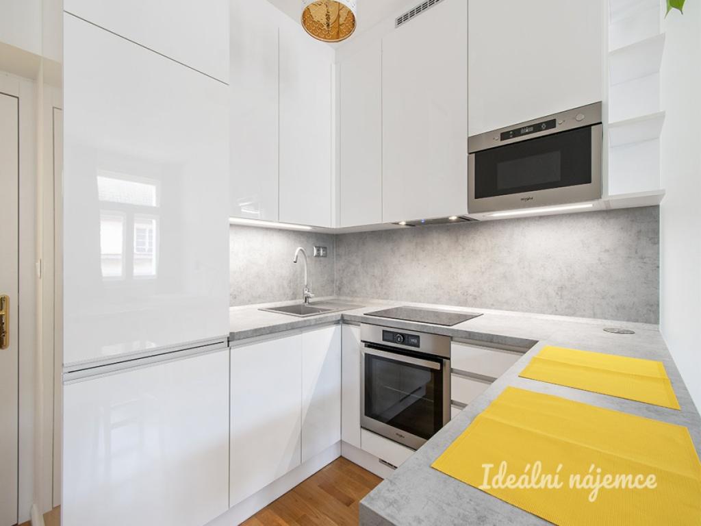 Pronájem bytu 1+kk 28 m2