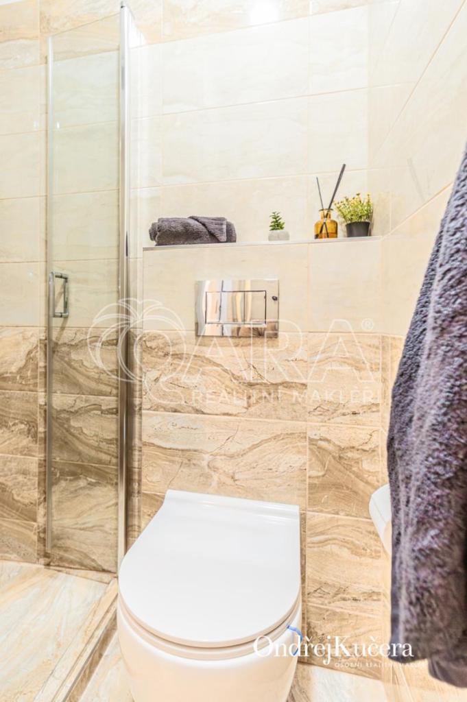 Prodej bytu 2+1 65 m2, Praha – náhled fotky 26