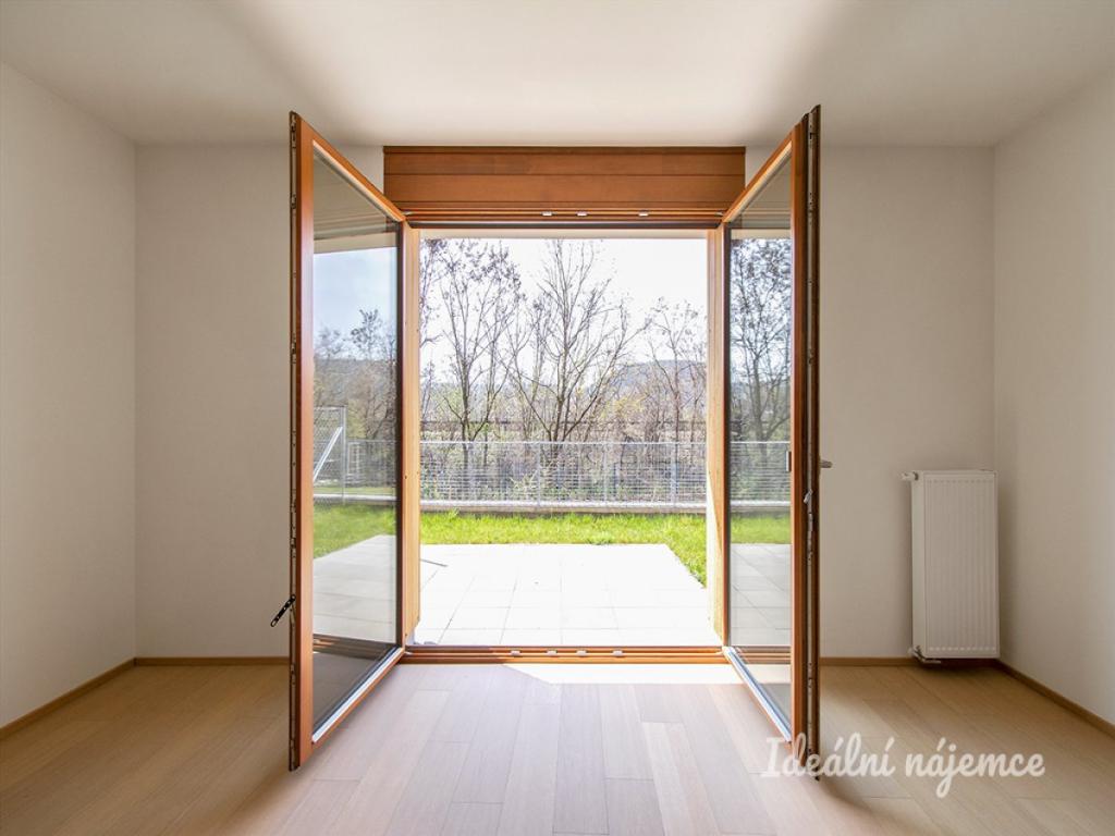 Pronájem bytu 1+kk 40 m2