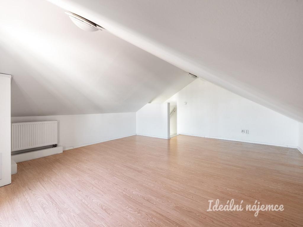 Pronájem bytu 2+kk 60 m2