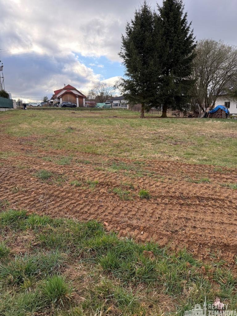 Prodej pozemku 1530 m2