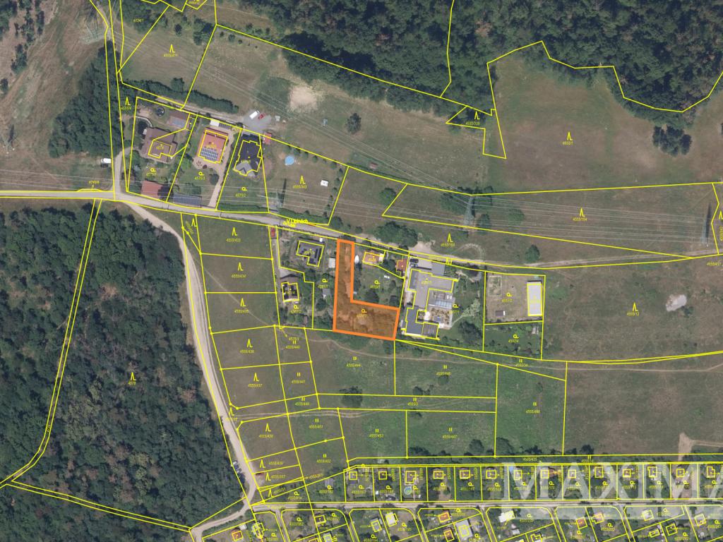 Prodej pozemku 890 m2