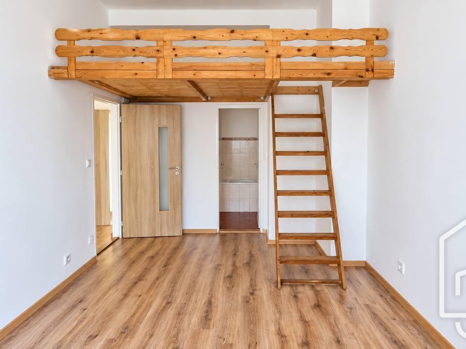 2+kk Apartment in Praha - View 5