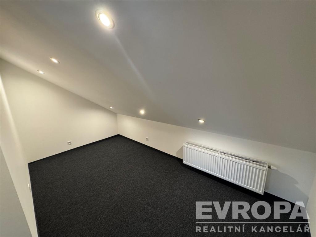 Pronájem bytu 2+1 94 m2