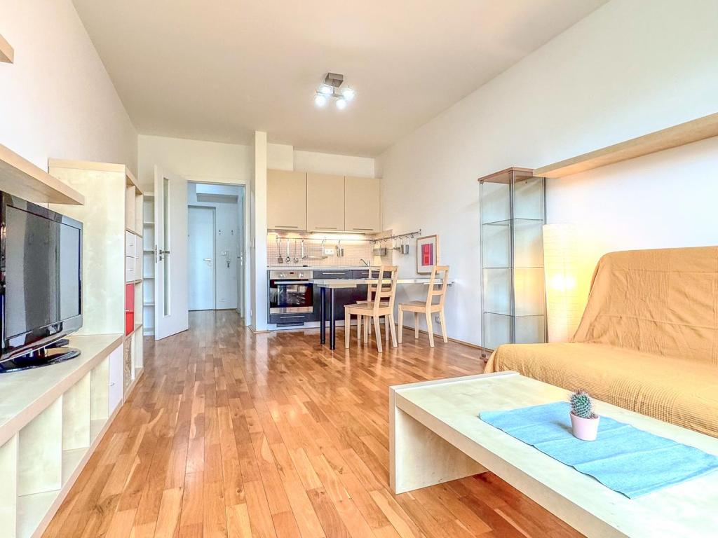 Pronájem bytu 1+kk 32 m2