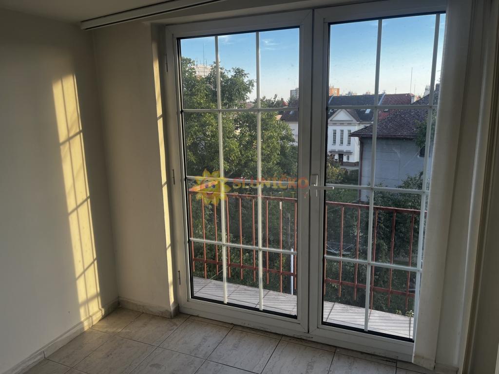 Pronájem bytu 2+1 55 m2, Hradec Králové – náhled fotky 8