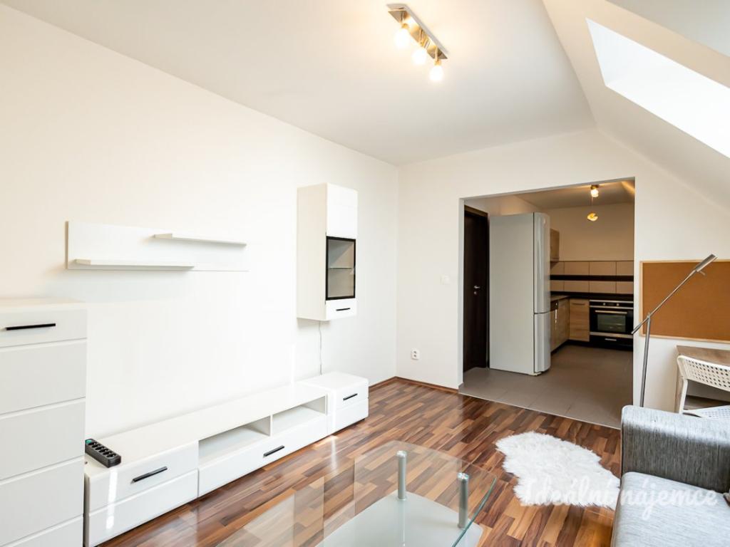 Pronájem bytu 2+kk 50 m2