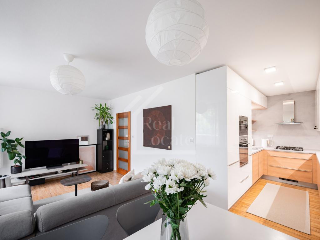 Prodej bytu 3+kk 84 m² – pohled 2
