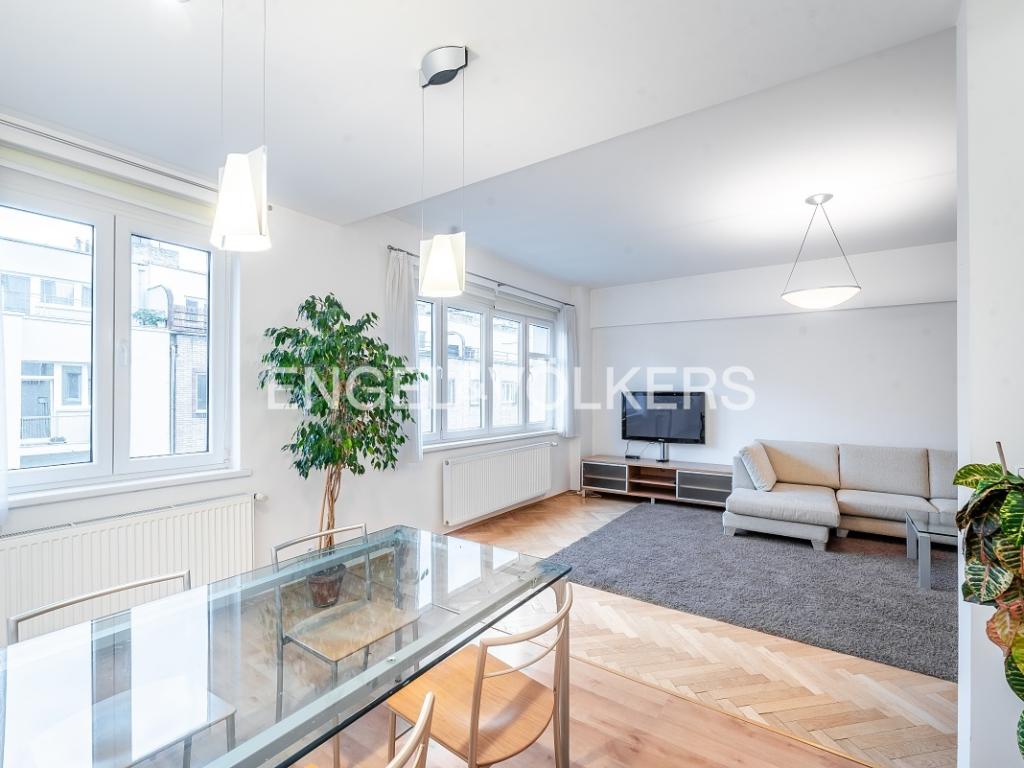 2 herbergja, 104 m²
