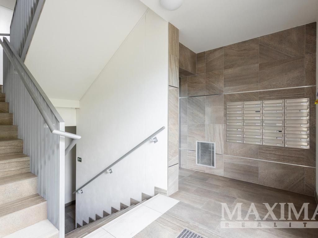 Prodej bytu 2+kk 59 m2, Praha – náhled fotky 19