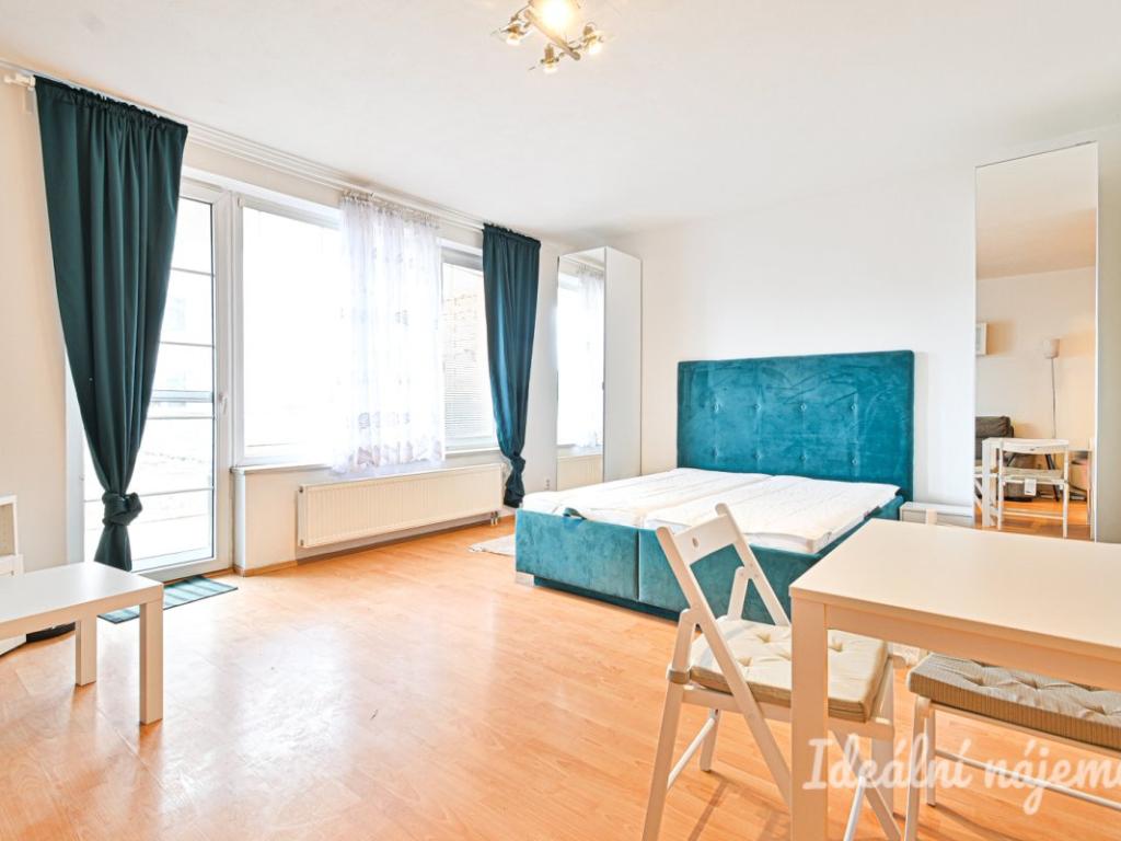 Pronájem bytu 1+kk 38 m2