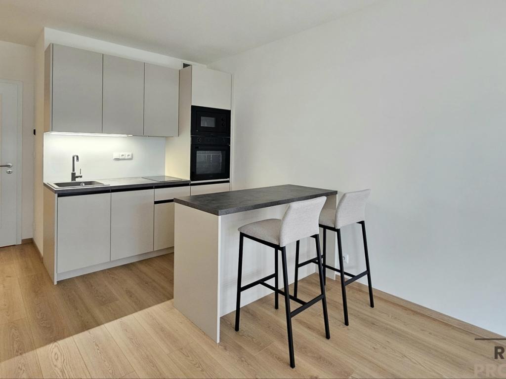 Pronájem bytu 1+kk 32 m2