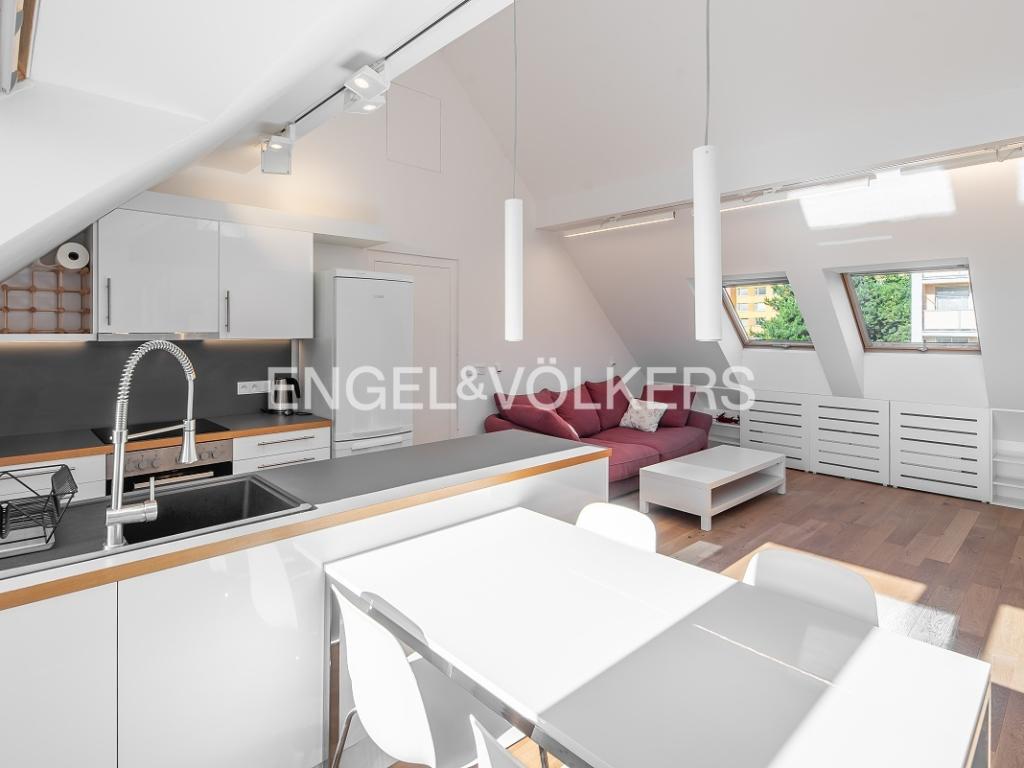 Pronájem bytu 2+kk 60 m2