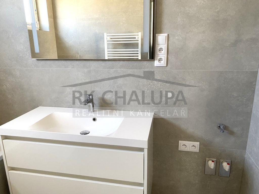 Prodej domu 104 m2, Hosín – náhled fotky 12