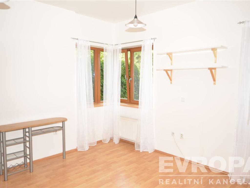 Pronájem bytu 2+kk 160 m2