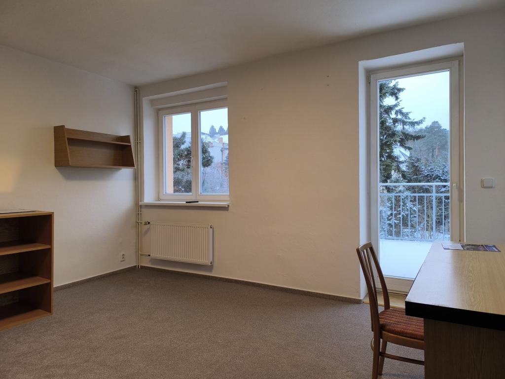 Pronájem bytu pokoj 21 m2