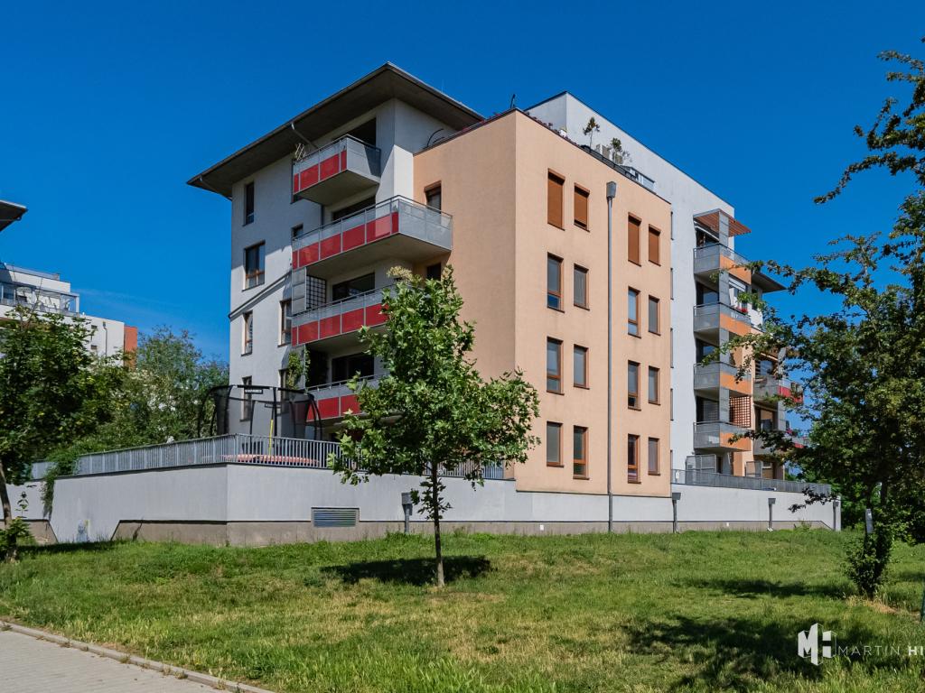 Pronájem bytu 3+kk 72 m2, Praha – náhled fotky 25