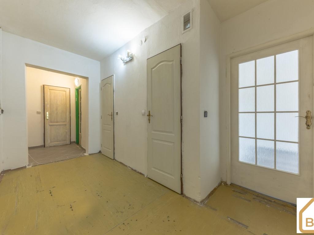 Prodej bytu 3+1 62 m² – pohled 2