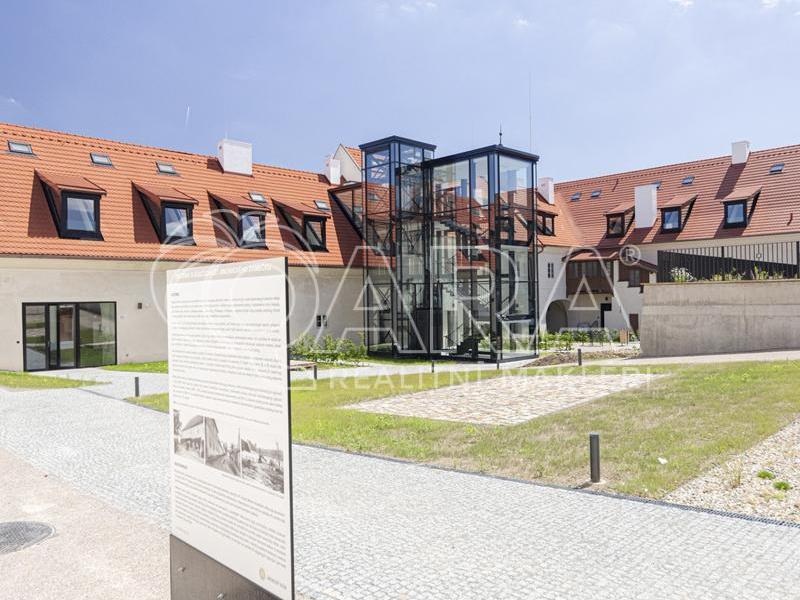 Pronájem bytu 5+kk 107 m2, Praha – náhled fotky 13