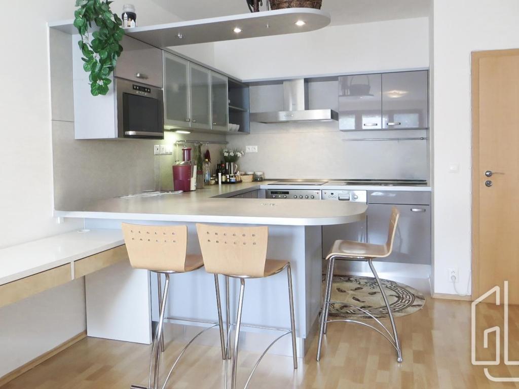 Pronájem bytu 2+kk 60 m2
