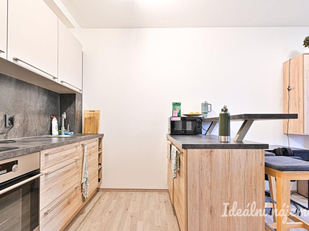 Pronájem bytu 1+kk 34 m2