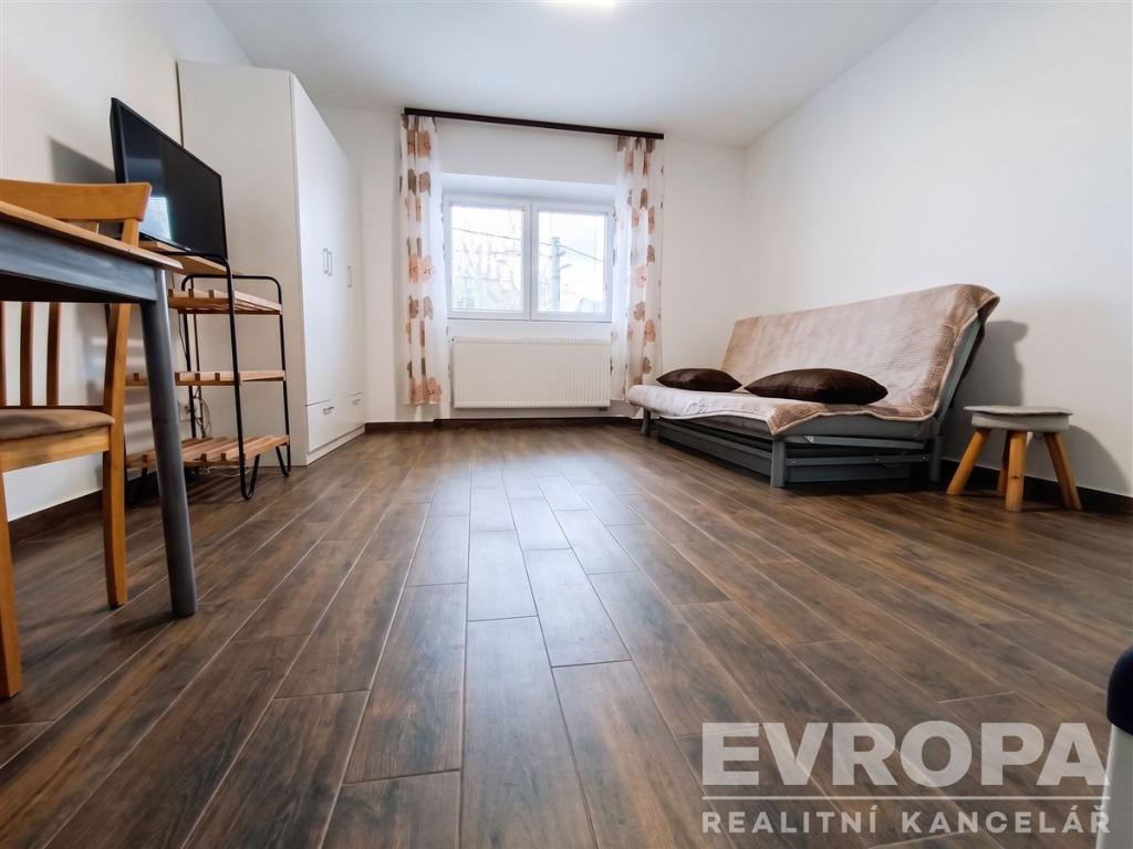 Pronájem bytu 1+1 30 m2