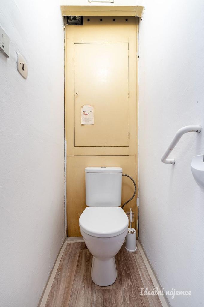 Pronájem bytu 3+1 59 m2, Praha – náhled fotky 16